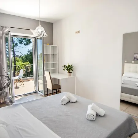 Gravanis Ir Villa Pesadha